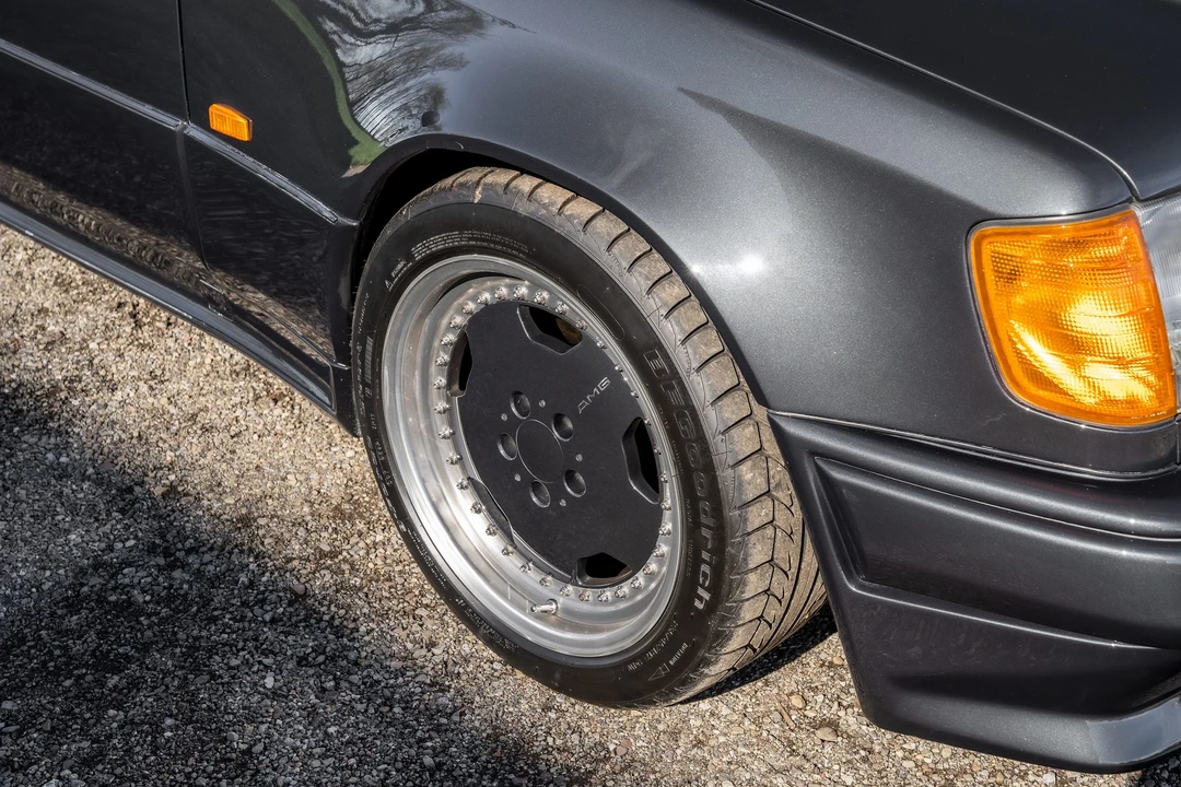 1990 Mercedes-Benz W124 E-Class - Image 31 of 31