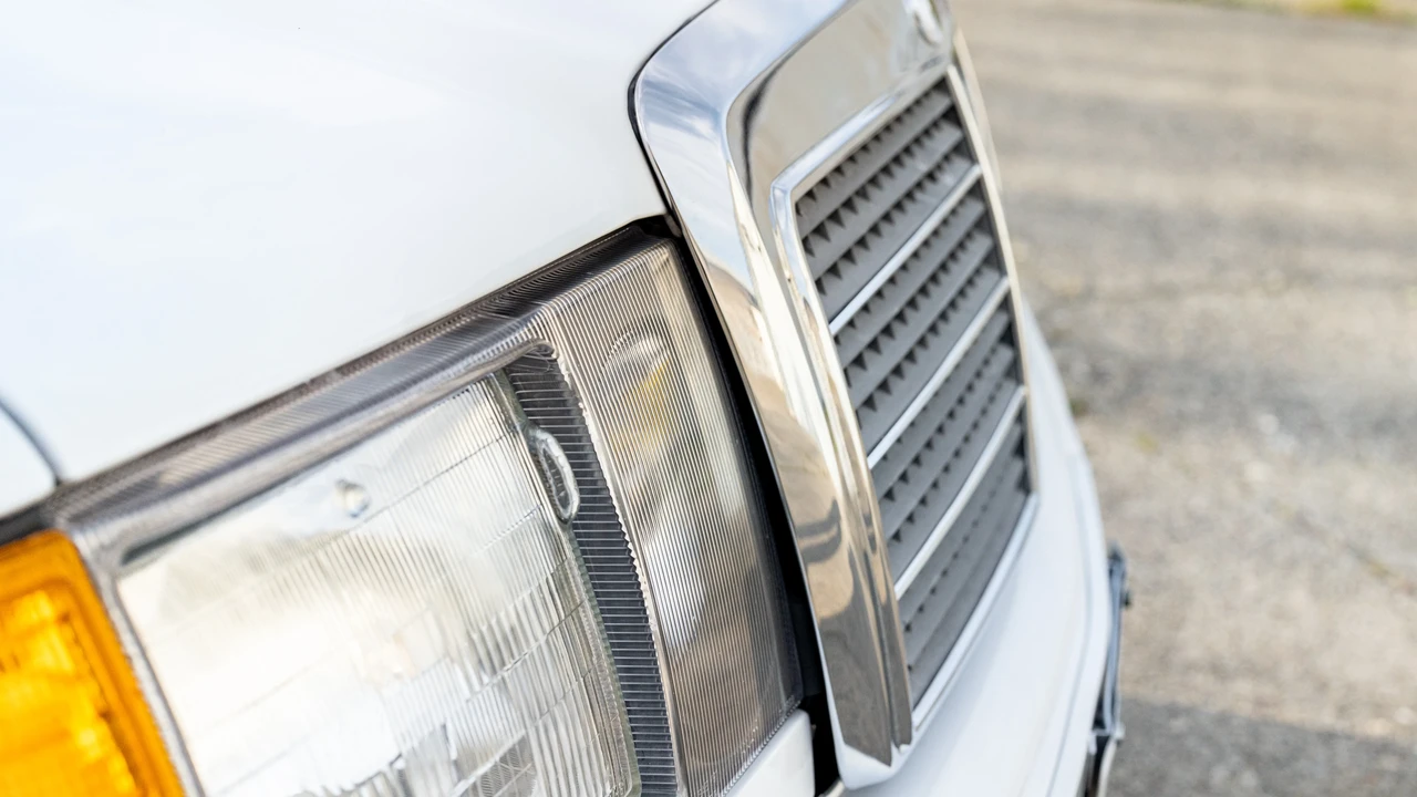 1990 Mercedes-Benz W124 E-Class - Image 25 of 31