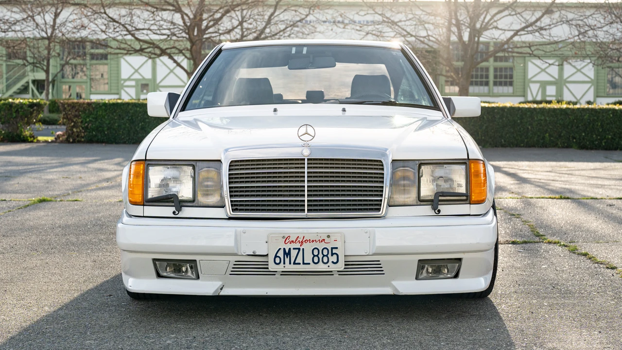 1990 Mercedes-Benz W124 E-Class - Image 2 of 31