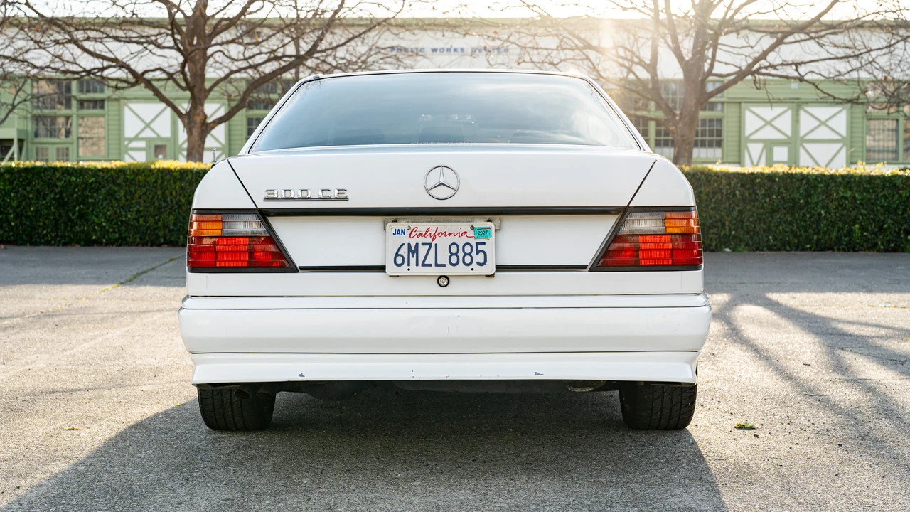 1990 Mercedes-Benz W124 E-Class - Image 6 of 31