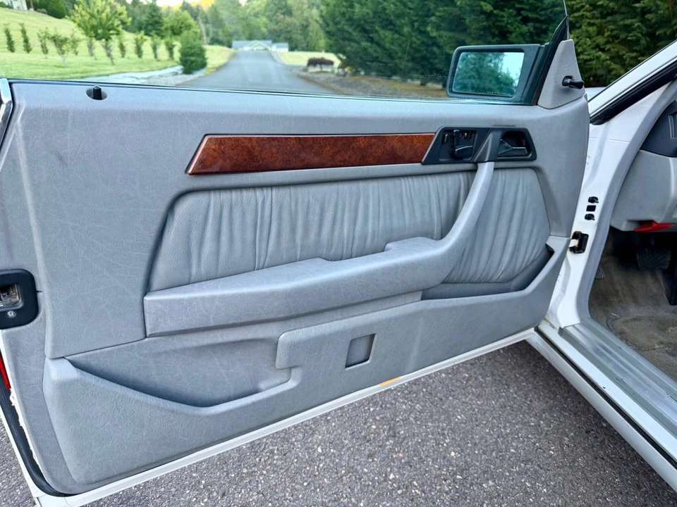 1990 Mercedes-Benz W124 E-Class - Image 13 of 24