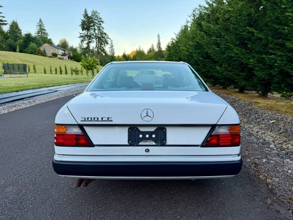 1990 Mercedes-Benz W124 E-Class - Image 5 of 24