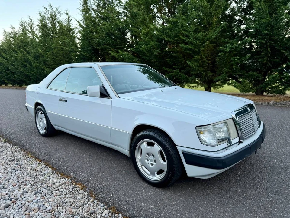 1990 Mercedes-Benz W124 E-Class - Image 20 of 24