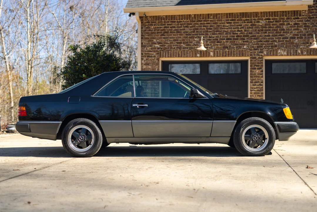 1990 Mercedes-Benz W124 E-Class - Image 15 of 31