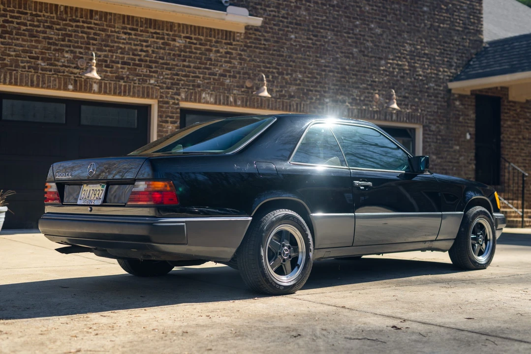 1990 Mercedes-Benz W124 E-Class - Image 13 of 31
