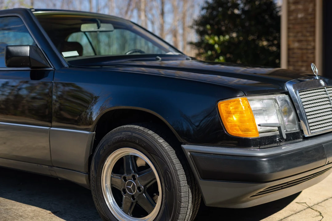 1990 Mercedes-Benz W124 E-Class - Image 30 of 31
