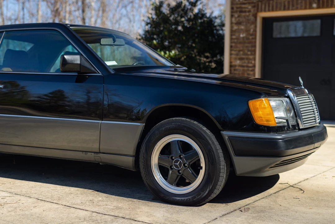 1990 Mercedes-Benz W124 E-Class - Image 28 of 31