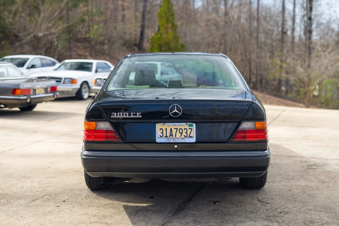 1990 Mercedes-Benz W124 E-Class - Image 8 of 31