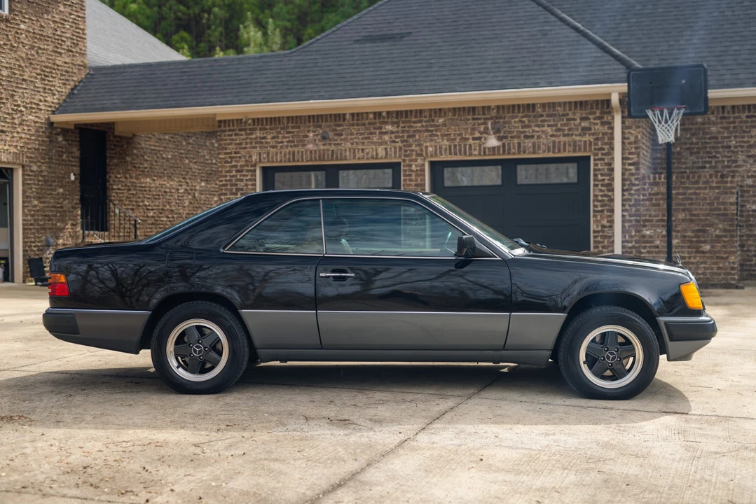 1990 Mercedes-Benz W124 E-Class - Image 16 of 31