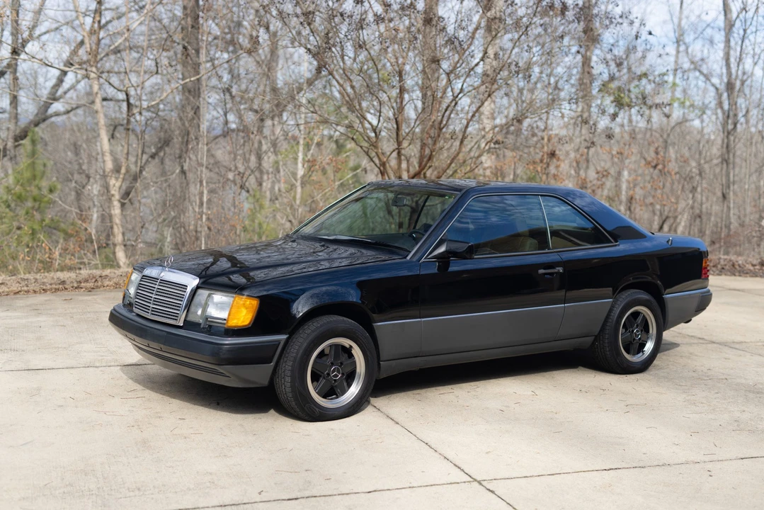 1990 Mercedes-Benz W124 E-Class - Image 2 of 31