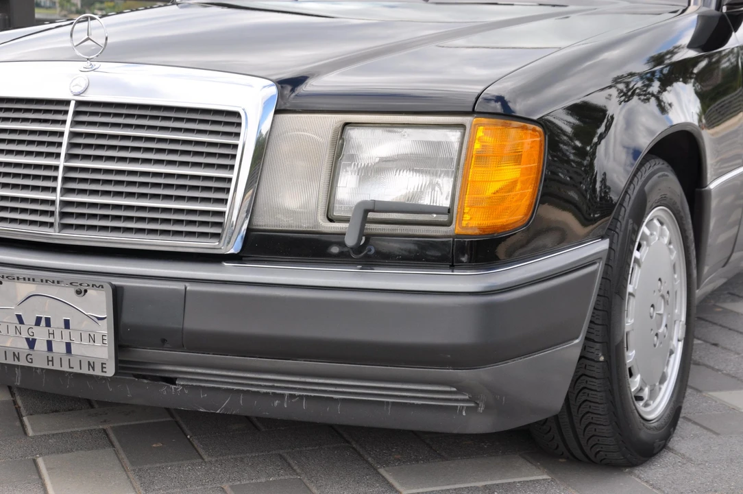1990 Mercedes-Benz W124 E-Class - Image 29 of 31