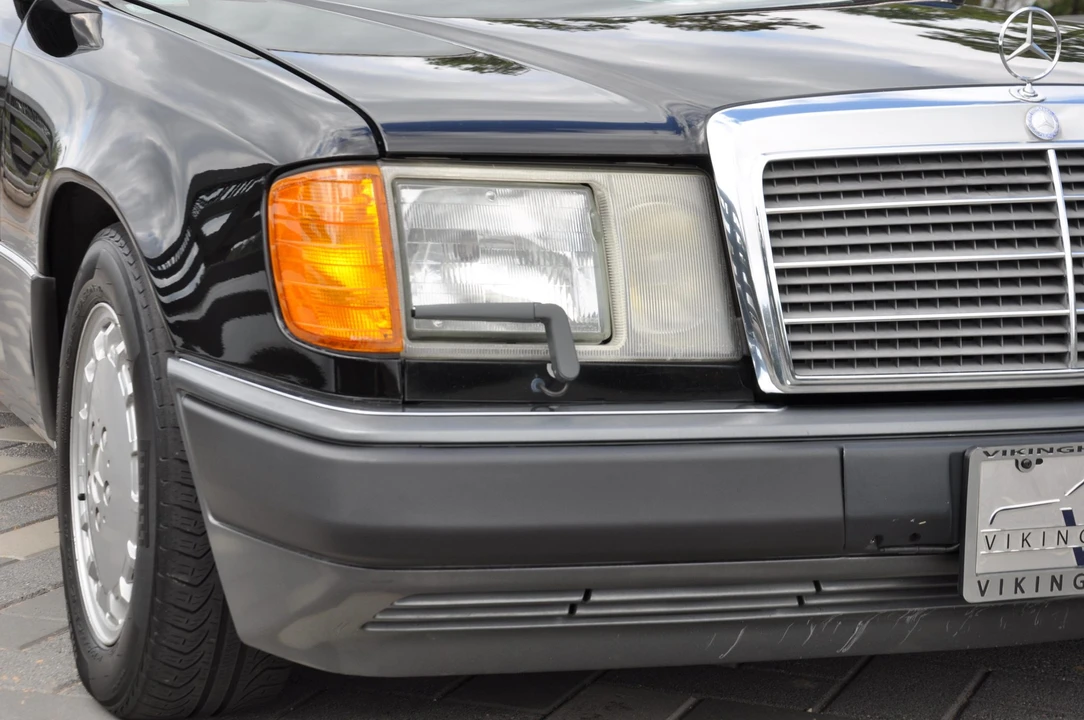 1990 Mercedes-Benz W124 E-Class - Image 30 of 31