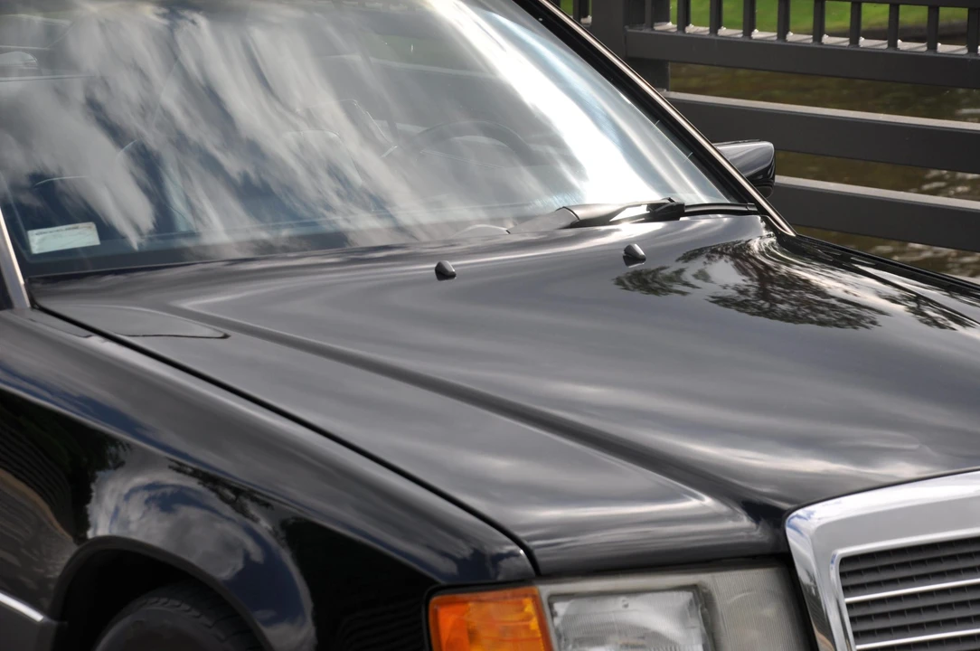 1990 Mercedes-Benz W124 E-Class - Image 27 of 31