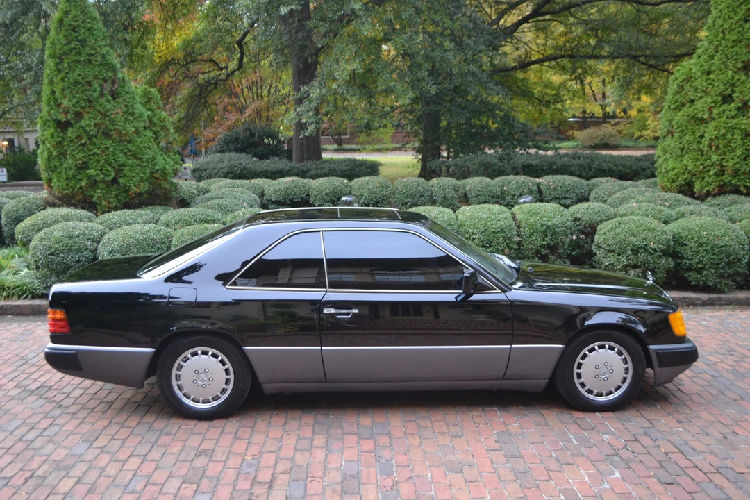 1990 Mercedes-Benz W124 E-Class - Image 27 of 31