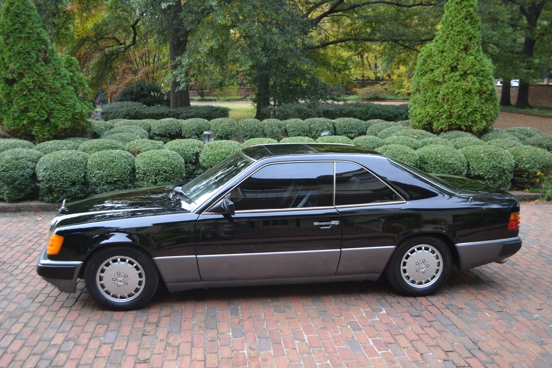 1990 Mercedes-Benz W124 E-Class - Image 10 of 31