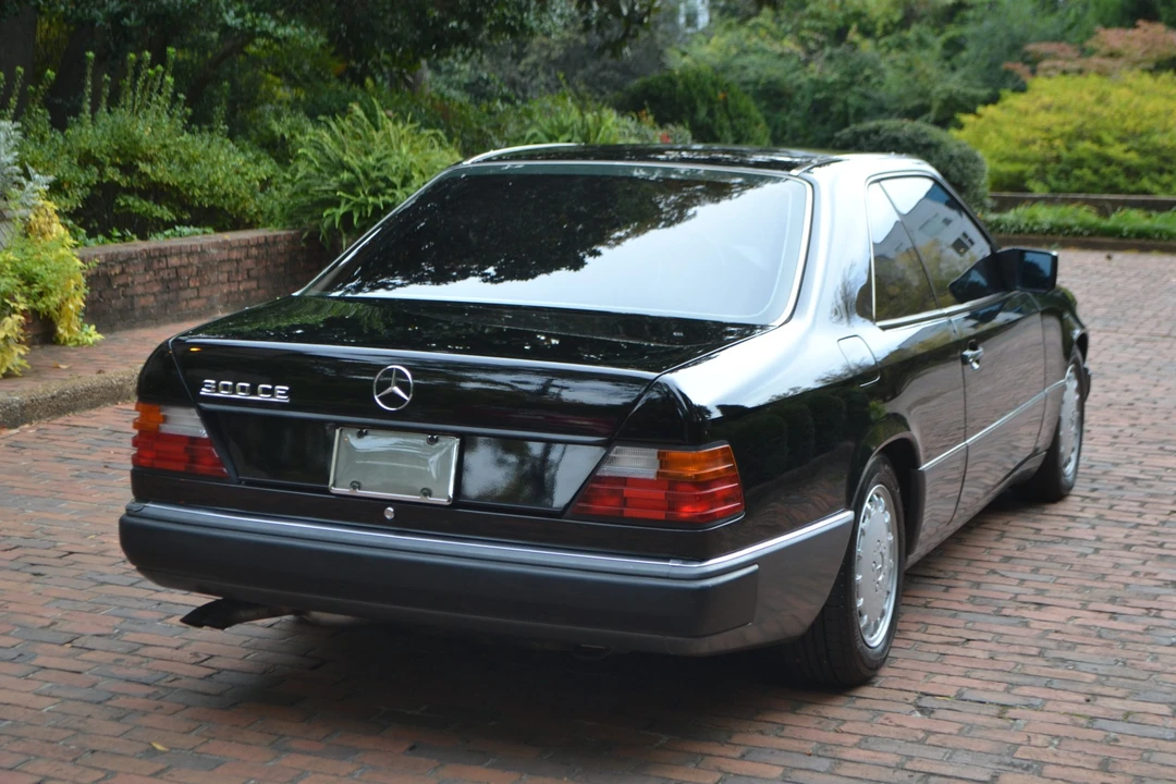 1990 Mercedes-Benz W124 E-Class - Image 22 of 31