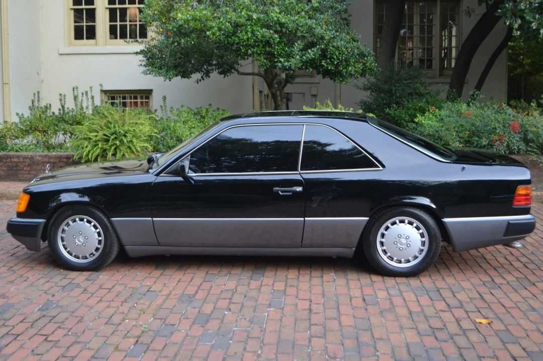 1990 Mercedes-Benz W124 E-Class - Image 11 of 31