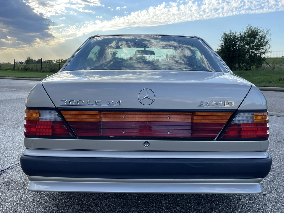 1990 Mercedes-Benz W124 E-Class - Image 21 of 31