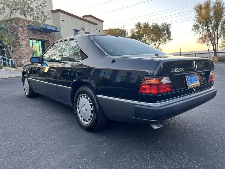 1990 Mercedes-Benz W124 E-Class - Image 15 of 31