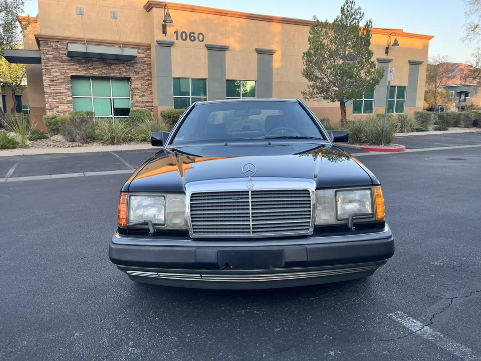 1990 Mercedes-Benz W124 E-Class - Image 4 of 31