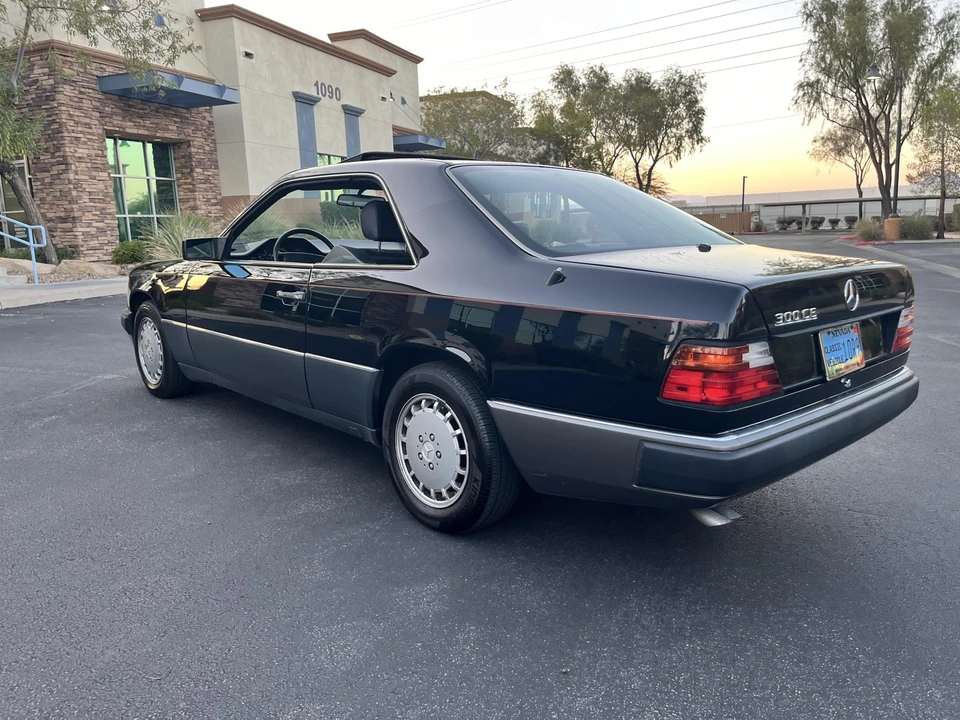 1990 Mercedes-Benz W124 E-Class - Image 16 of 31