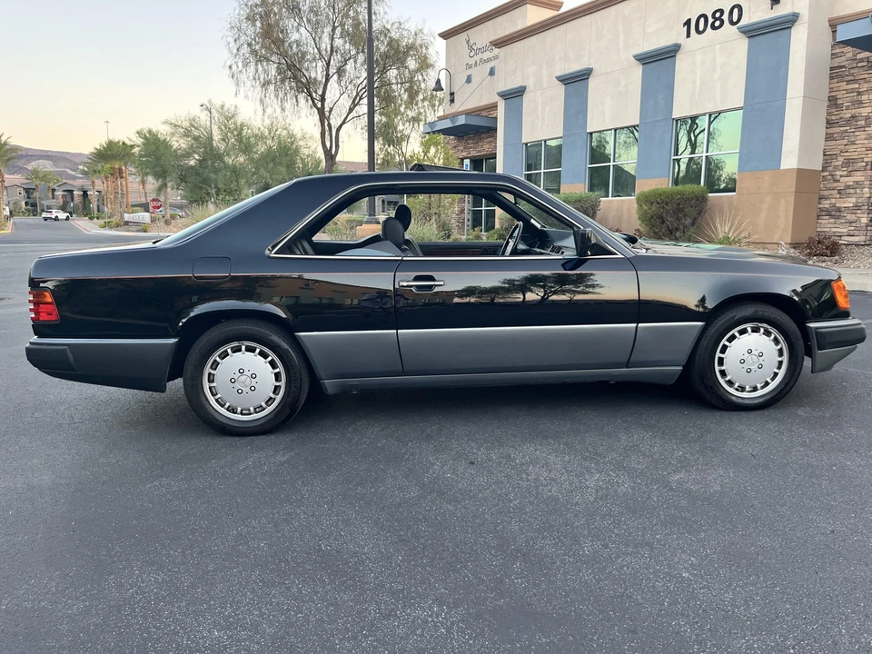 1990 Mercedes-Benz W124 E-Class - Image 10 of 31