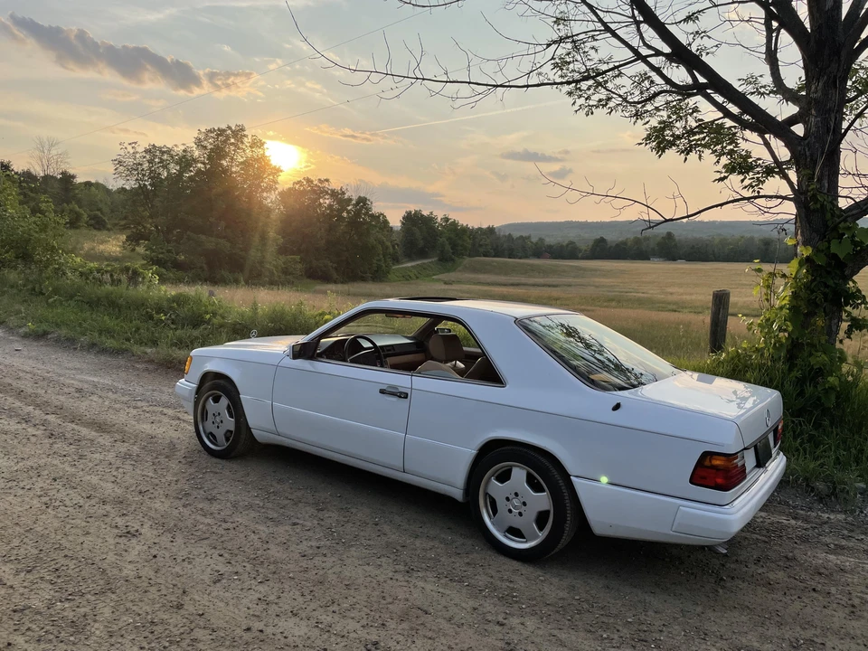 1990 Mercedes-Benz W124 E-Class - Image 13 of 31