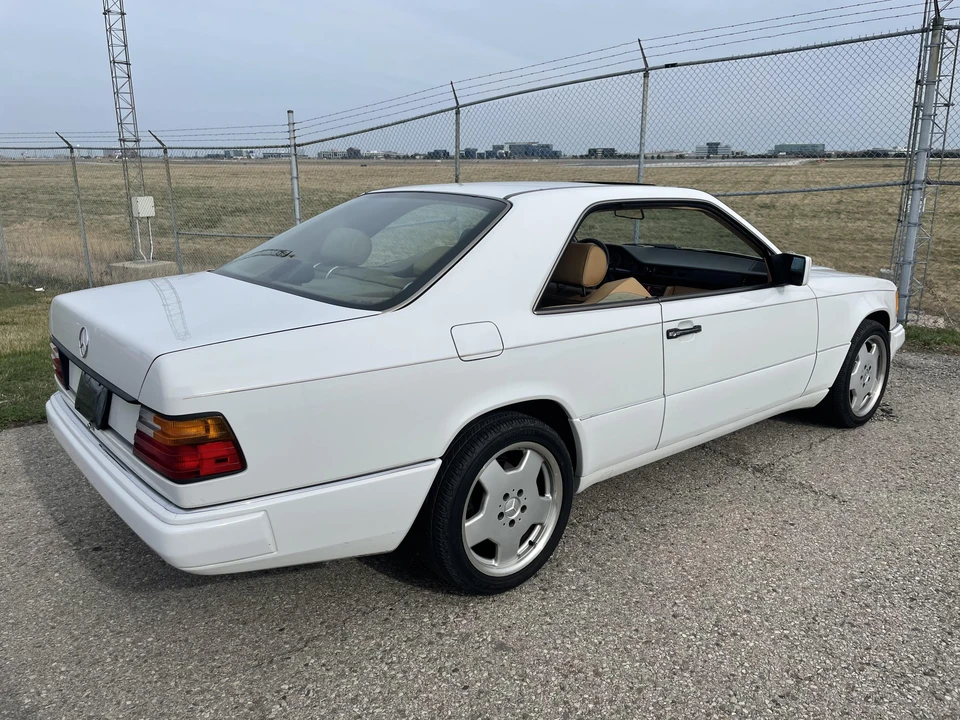 1990 Mercedes-Benz W124 E-Class - Image 18 of 31
