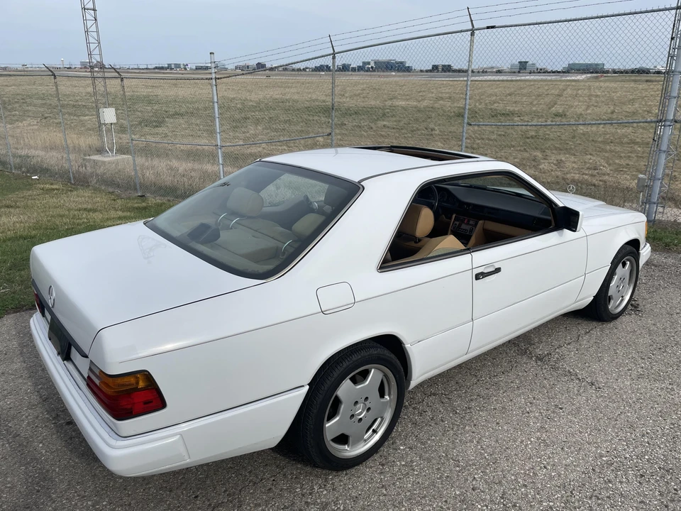 1990 Mercedes-Benz W124 E-Class - Image 19 of 31