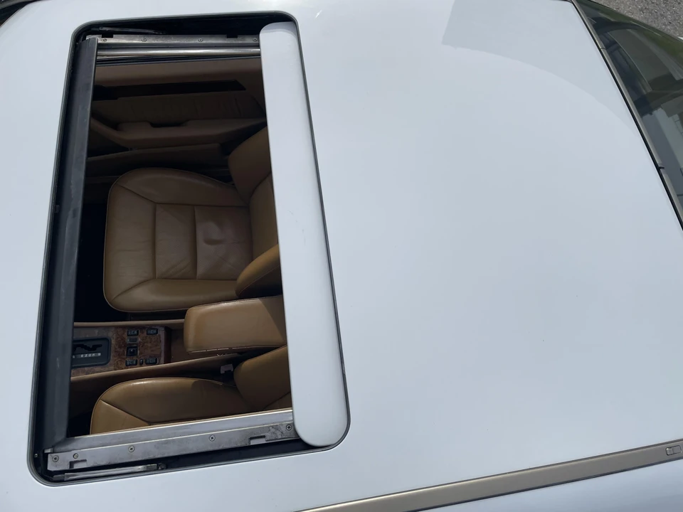 1990 Mercedes-Benz W124 E-Class - Image 29 of 31
