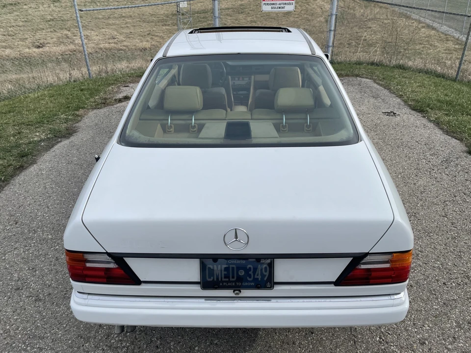1990 Mercedes-Benz W124 E-Class - Image 16 of 31