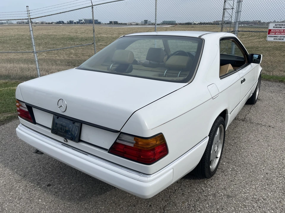 1990 Mercedes-Benz W124 E-Class - Image 17 of 31