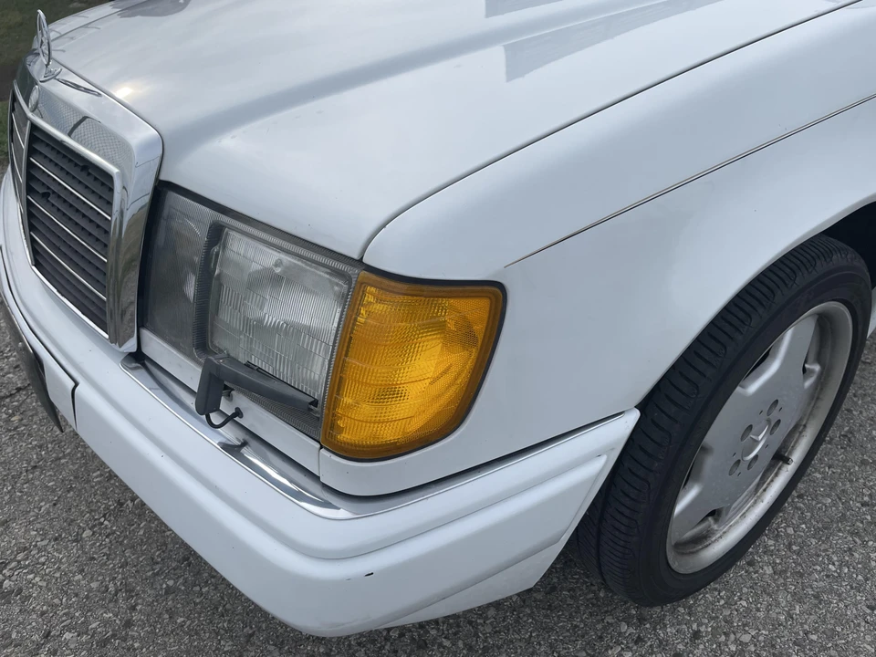 1990 Mercedes-Benz W124 E-Class - Image 25 of 31