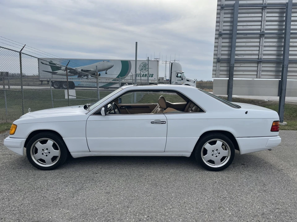 1990 Mercedes-Benz W124 E-Class - Image 12 of 31