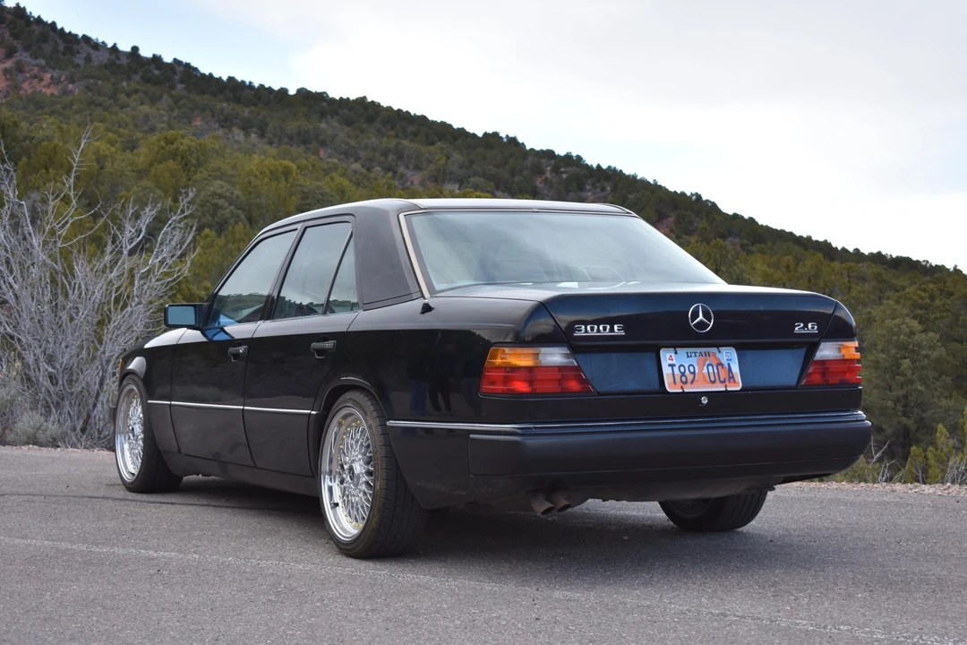 1990 Mercedes-Benz W124 E-Class - Image 23 of 31