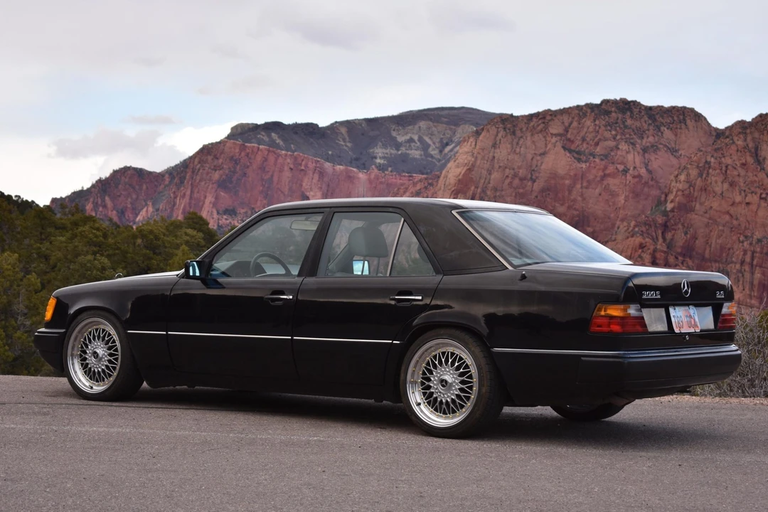 1990 Mercedes-Benz W124 E-Class - Image 25 of 31