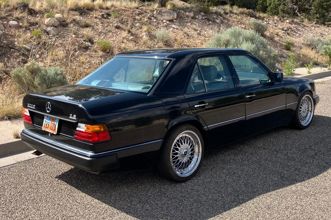 1990 Mercedes-Benz W124 E-Class - Image 4 of 31