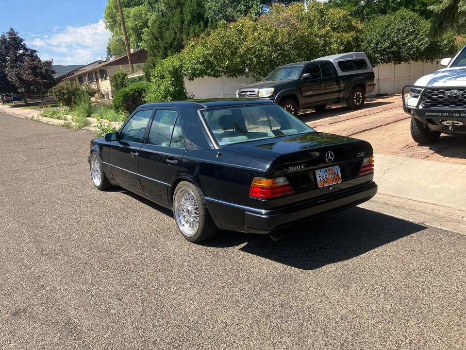 1990 Mercedes-Benz W124 E-Class - Image 21 of 31