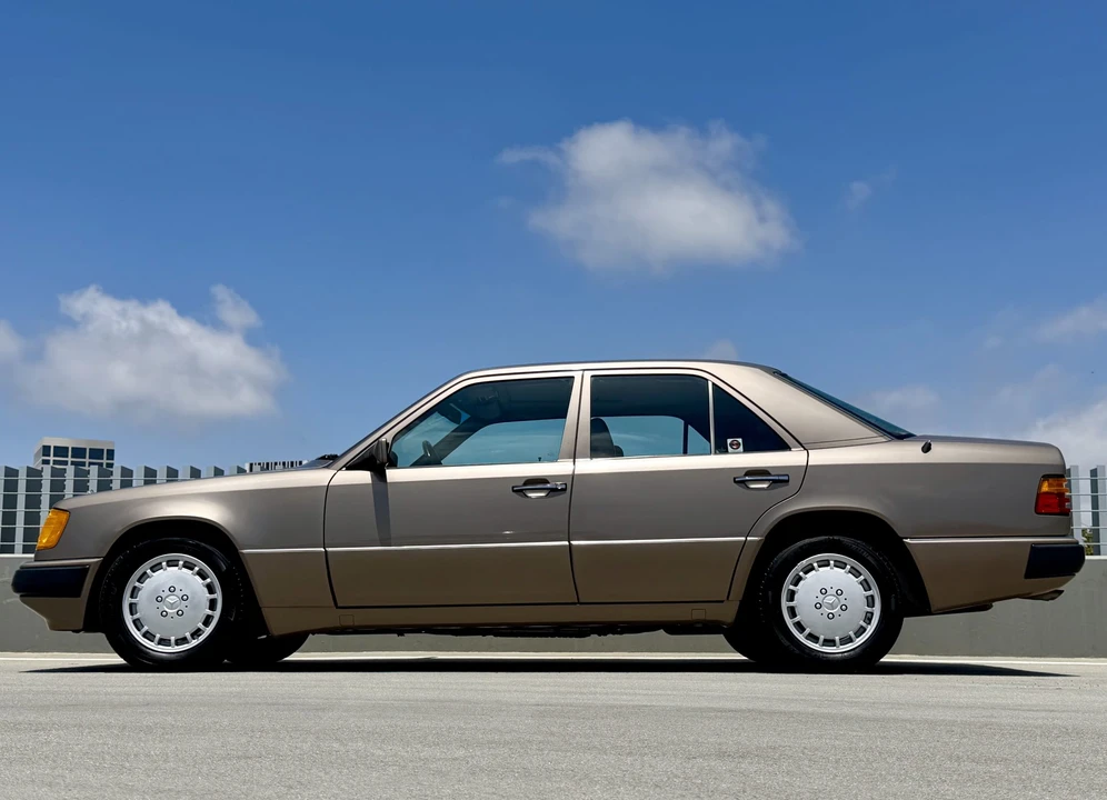 1990 Mercedes-Benz W124 E-Class - Image 19 of 31