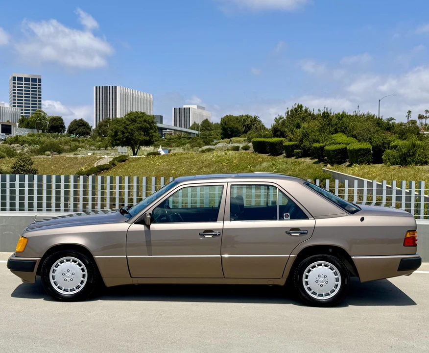 1990 Mercedes-Benz W124 E-Class - Image 20 of 31