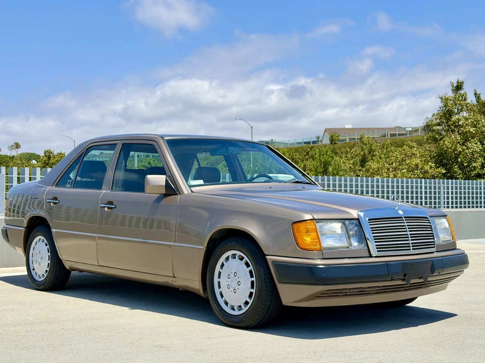 1990 Mercedes-Benz W124 E-Class - Image 9 of 31