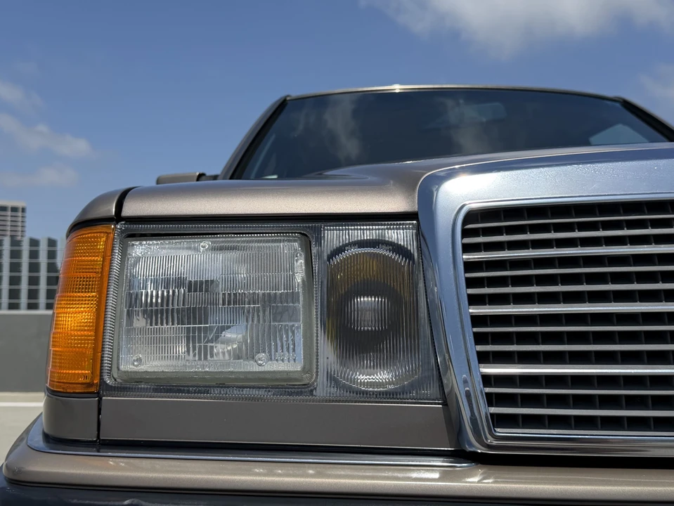 1990 Mercedes-Benz W124 E-Class - Image 24 of 31