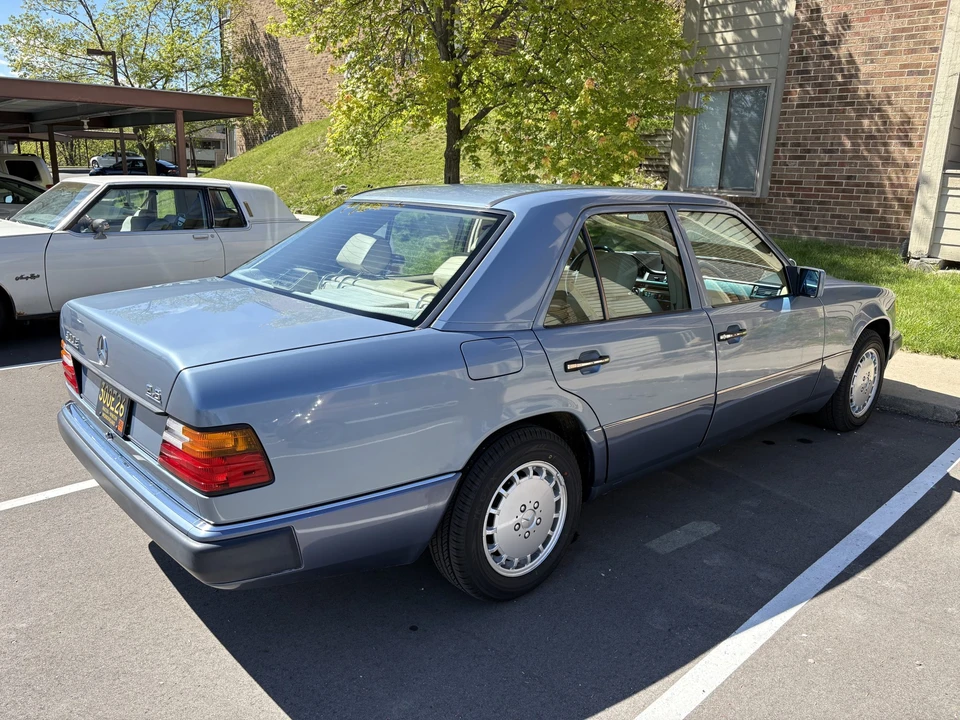 1990 Mercedes-Benz W124 E-Class - Image 6 of 31