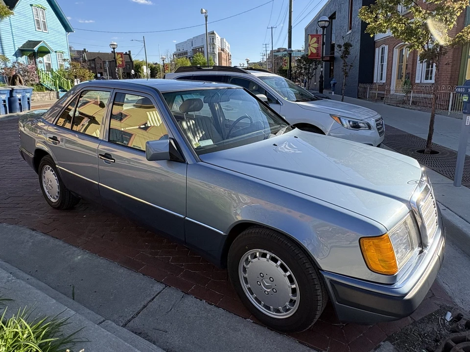 1990 Mercedes-Benz W124 E-Class - Image 5 of 31