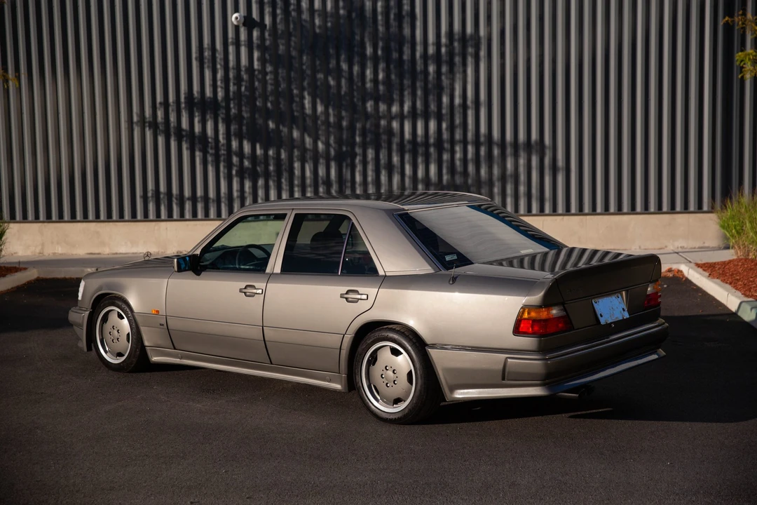 1990 Mercedes-Benz W124 E-Class - Image 13 of 31