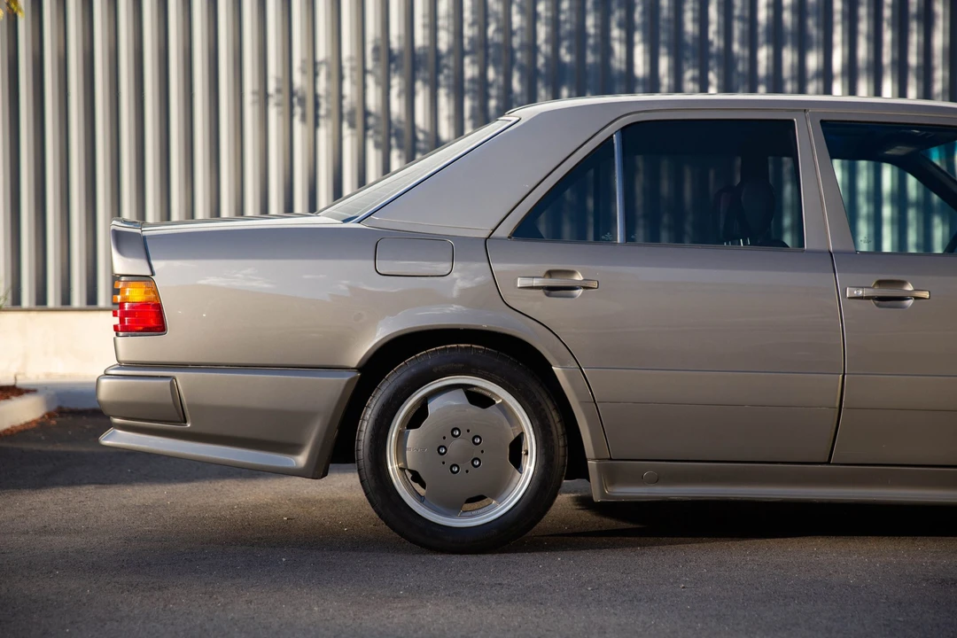 1990 Mercedes-Benz W124 E-Class - Image 30 of 31