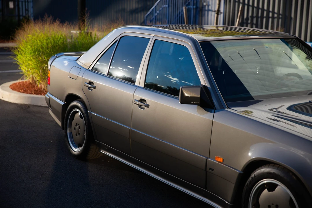 1990 Mercedes-Benz W124 E-Class - Image 29 of 31
