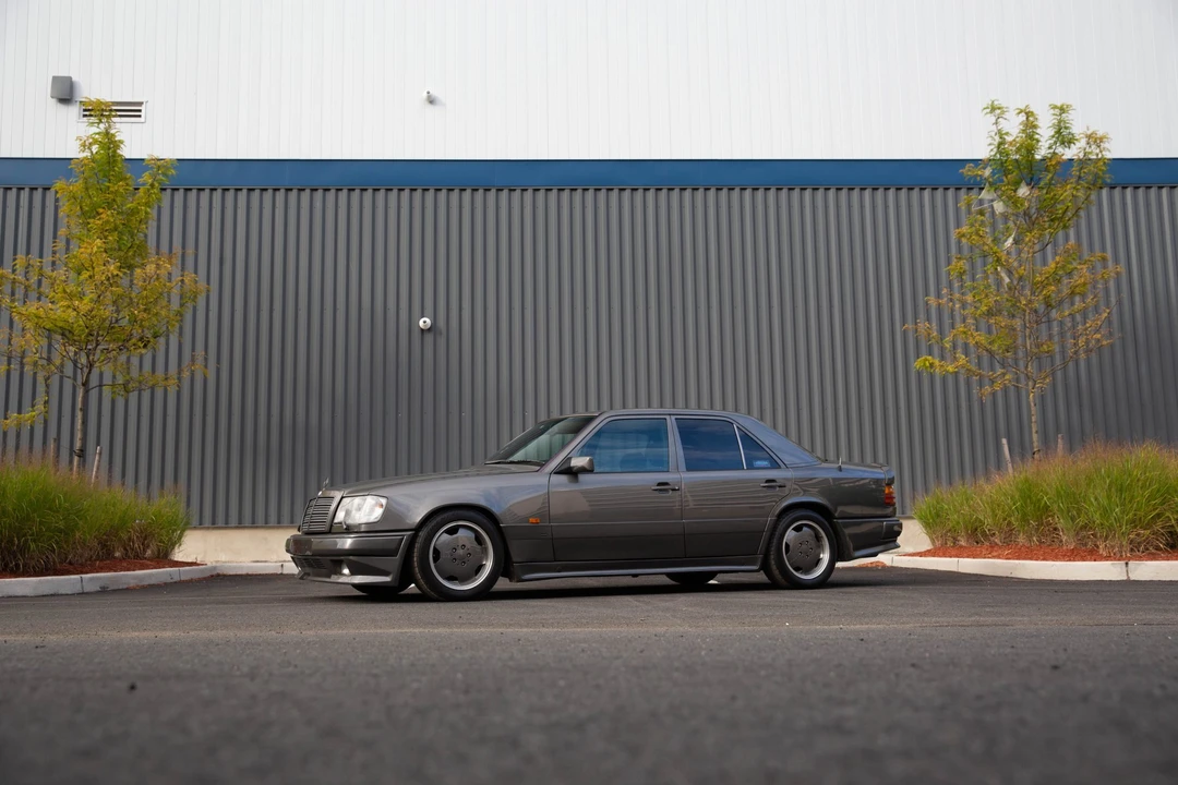 1990 Mercedes-Benz W124 E-Class - Image 2 of 31