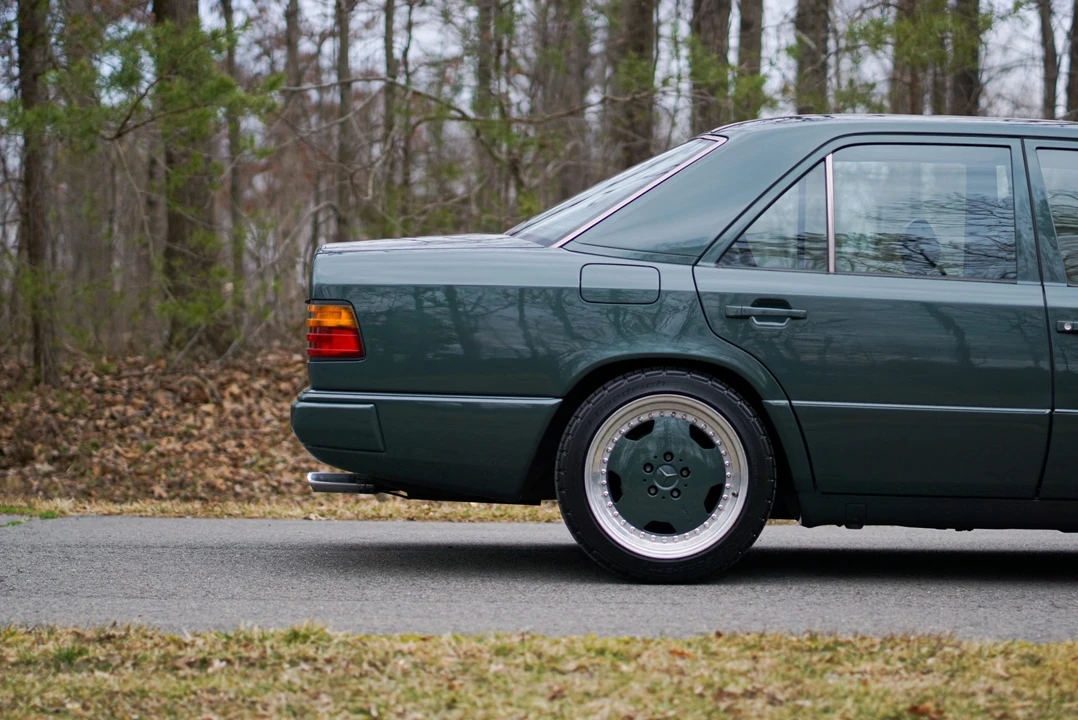 1990 Mercedes-Benz W124 E-Class - Image 26 of 31
