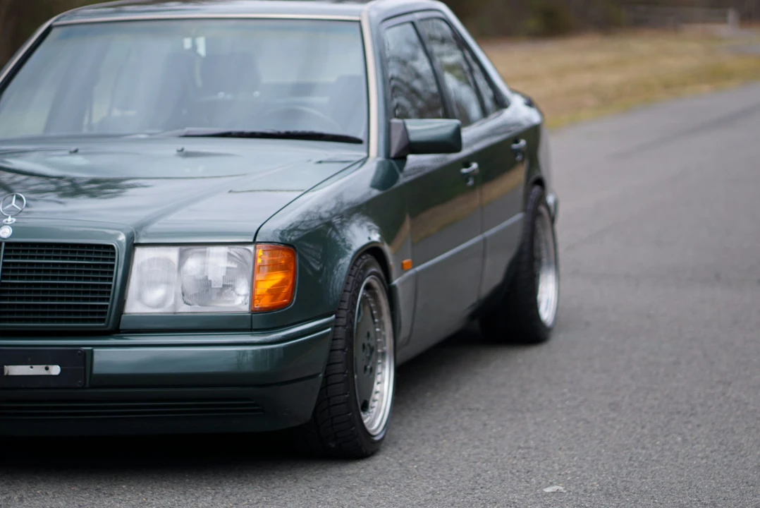 1990 Mercedes-Benz W124 E-Class - Image 19 of 31